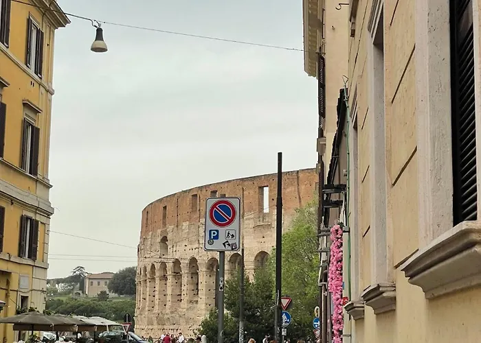 Elian In The Center Of #3 Colosseo